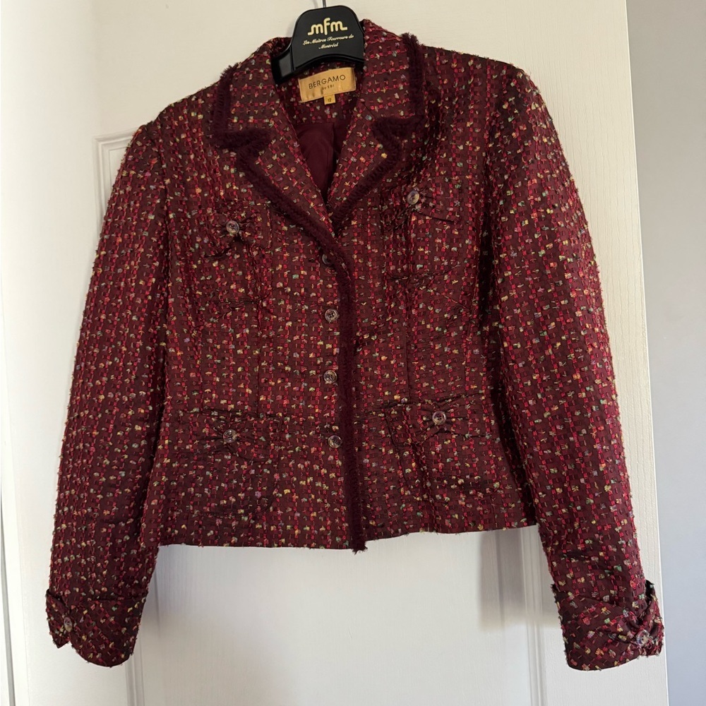Elegant Burgundy Tweed Jacket Ptp 20” height 20”